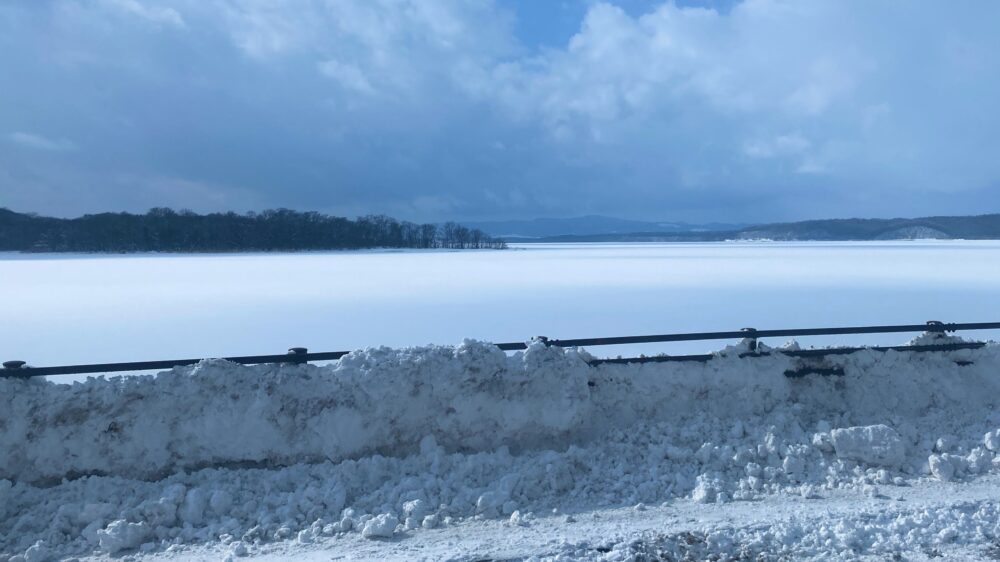 凍りついた網走湖