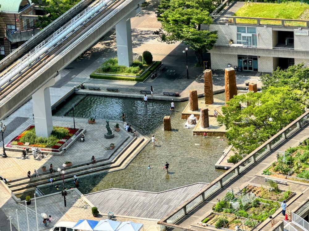 水遊びの光景