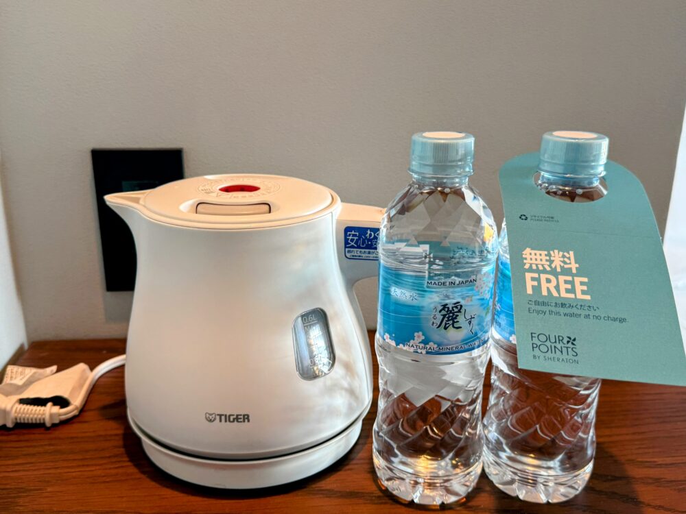 電子ポットと無料の水