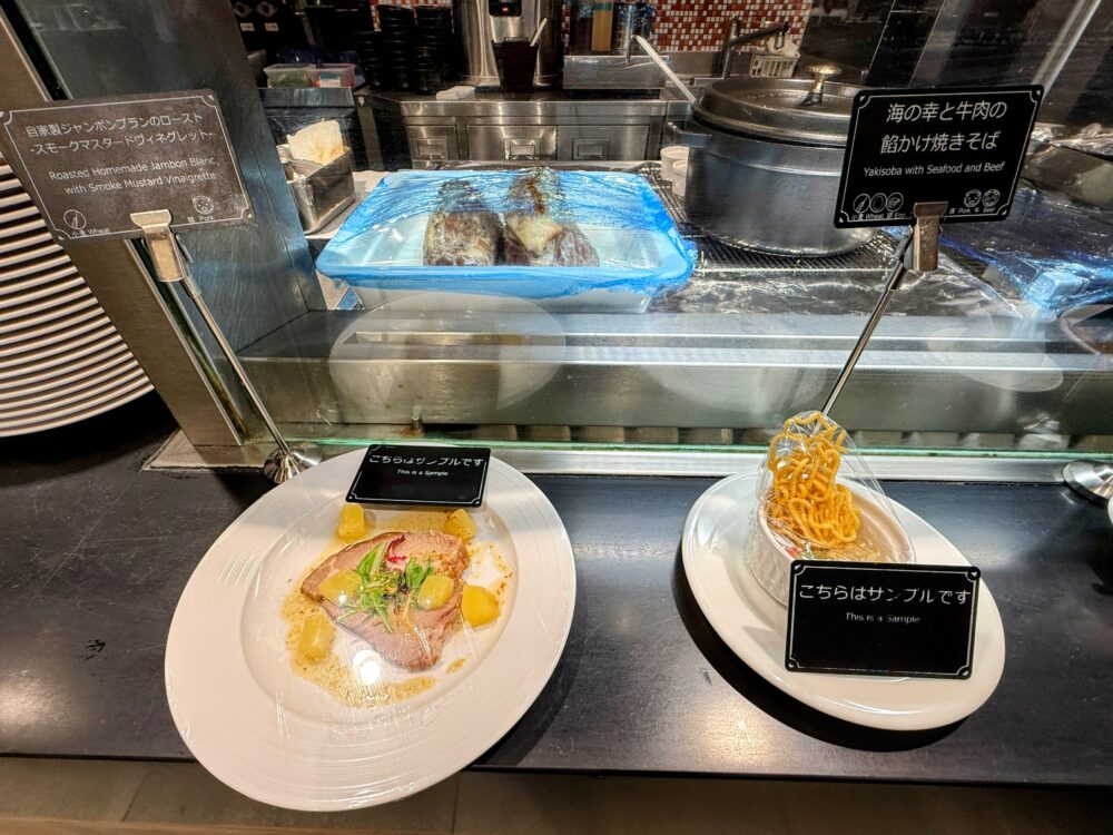 ハムのロースト・餡かけ焼きそば