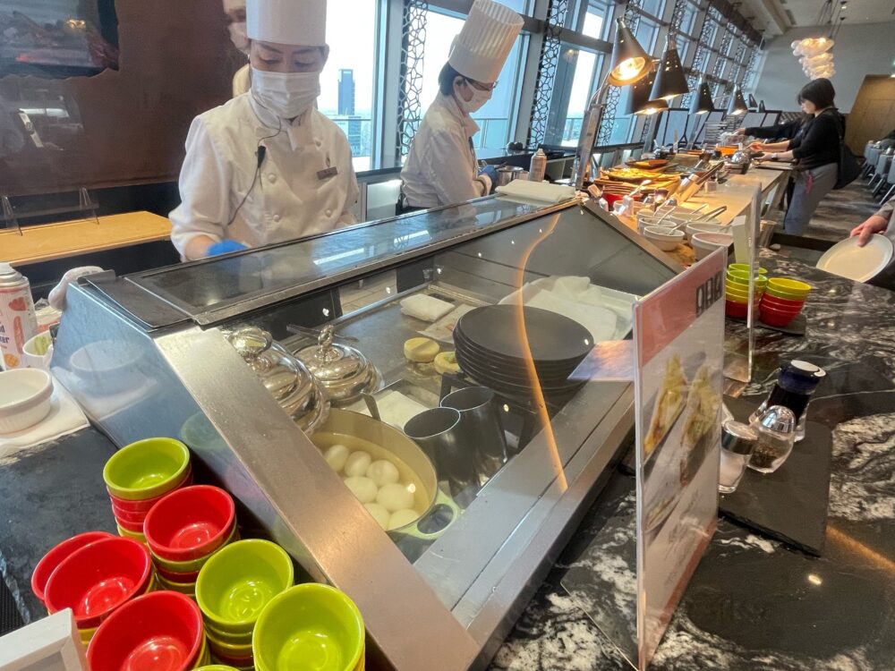 卵料理のライブキッチン