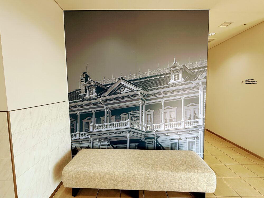 ホテル館内ソファー写真