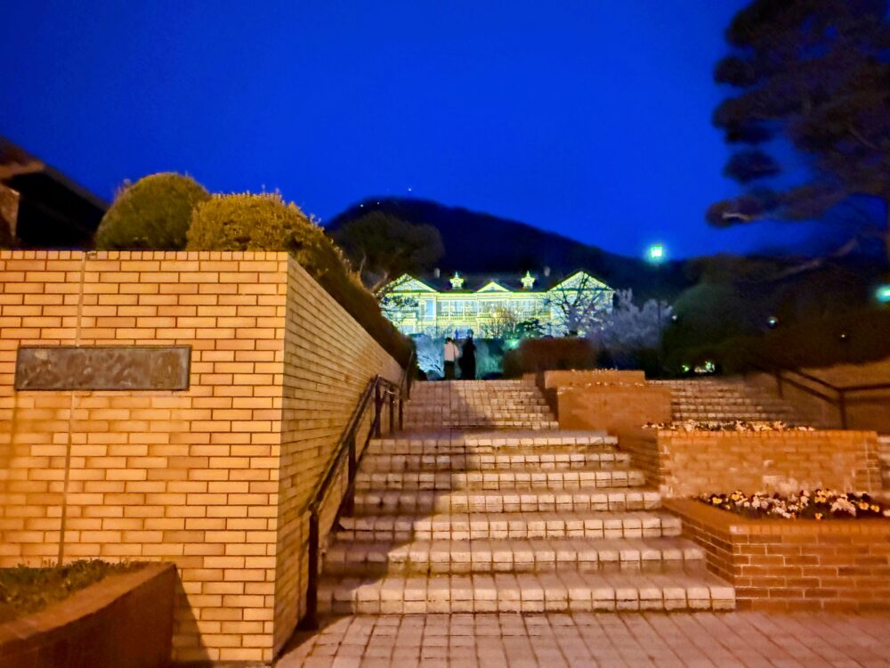 元町公園入口
