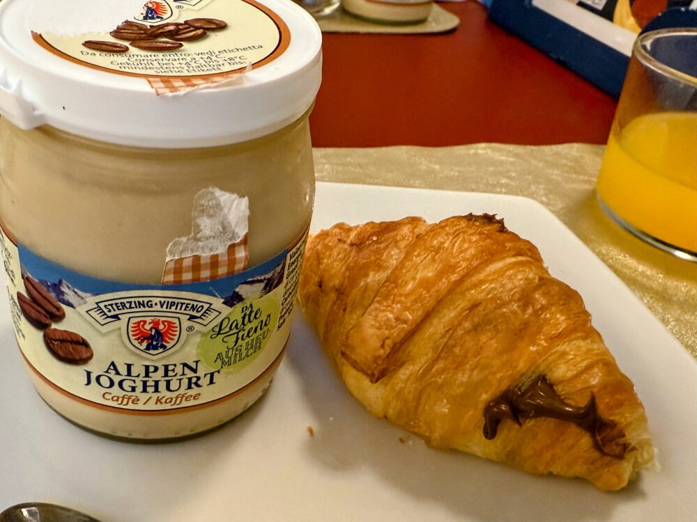 ヨーグルト・クロワッサン