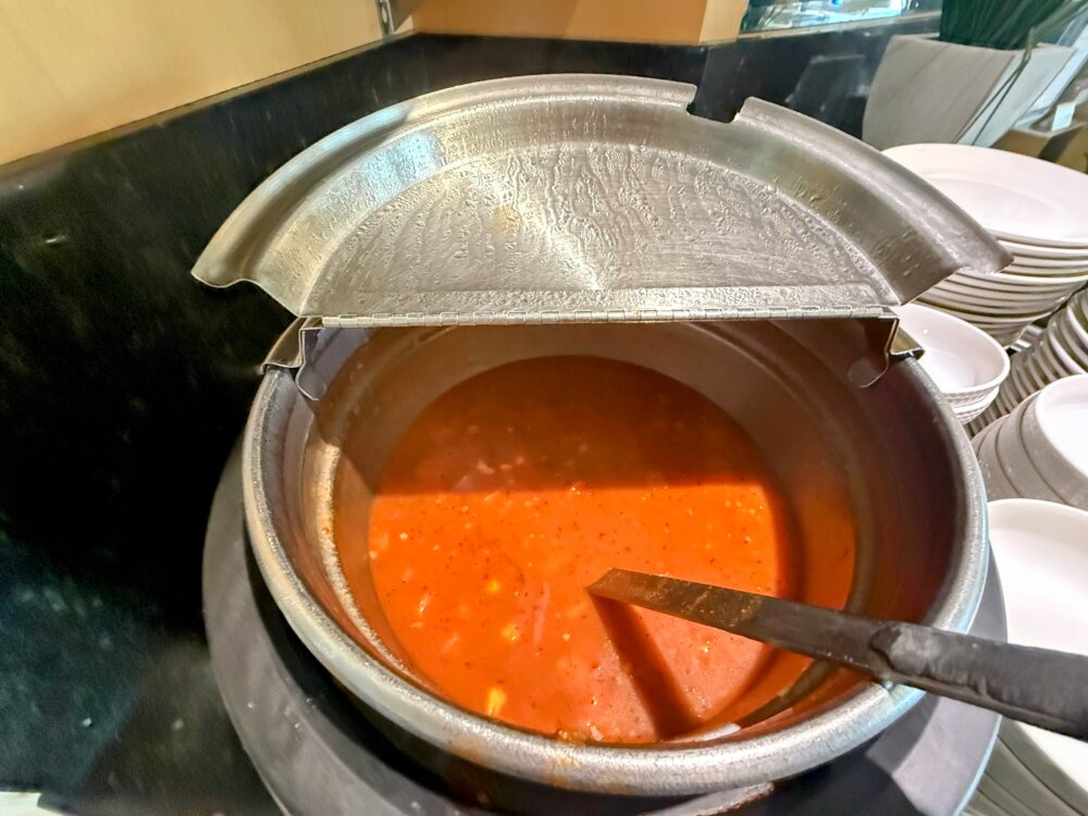 トマトベースのスープ