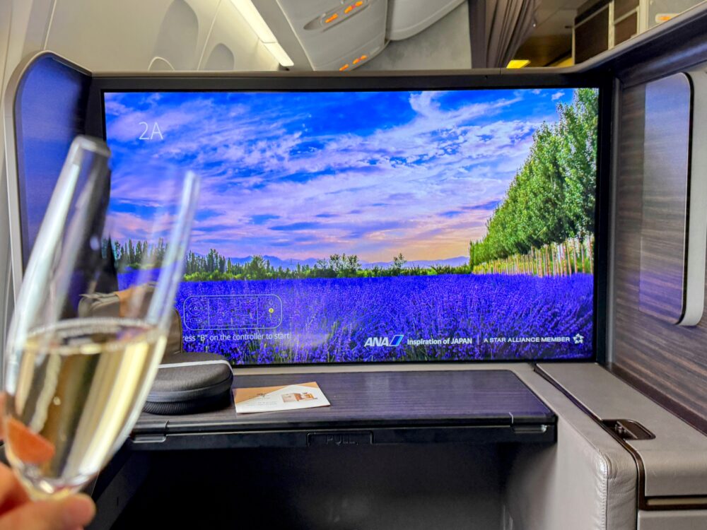 43インチ大型4Kモニターのテレビ