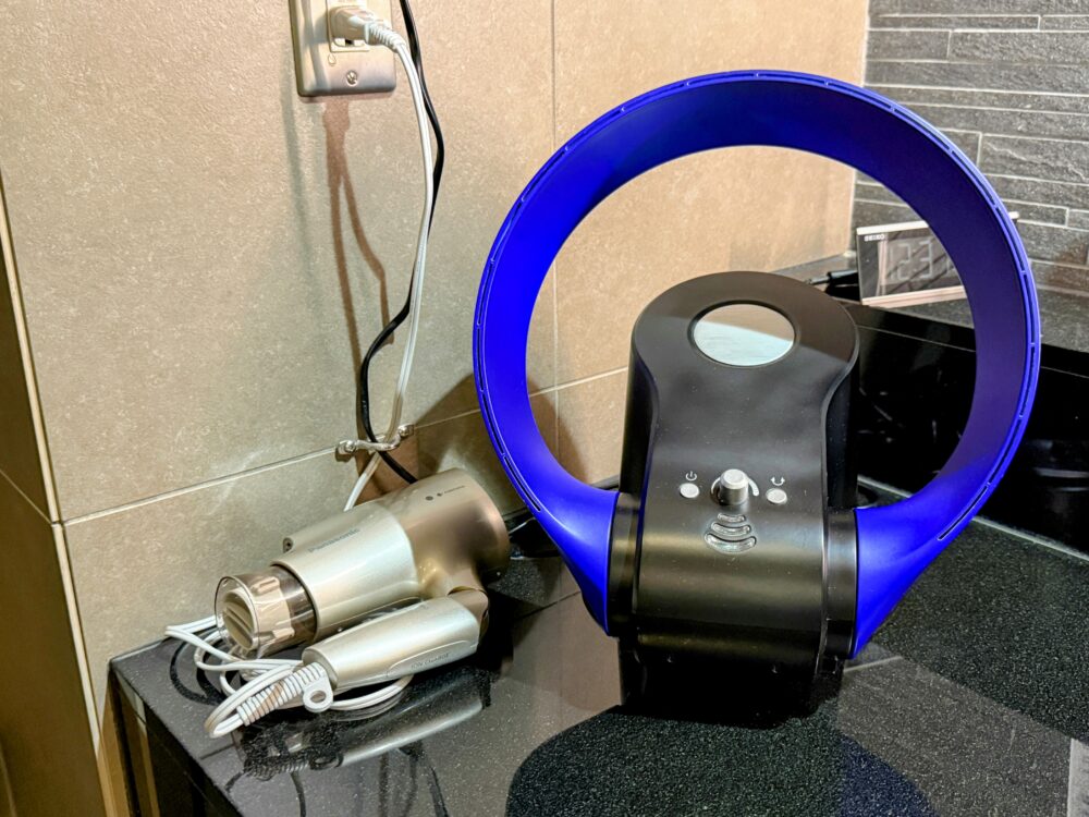 パナソニック製ドライヤーと羽根のない扇風機