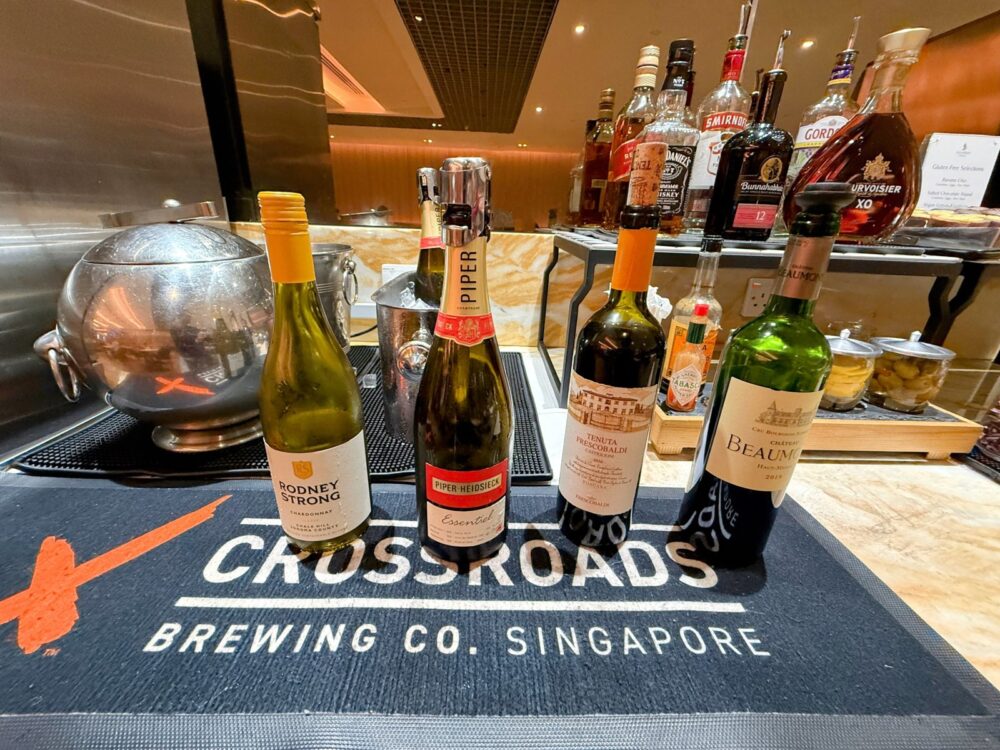 シルバークリスラウンジのCrossroads Brewingのバーカウンター
