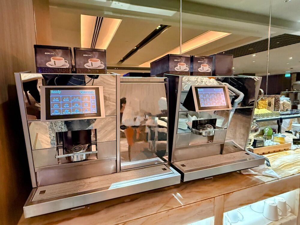 シルバークリスラウンジのコーヒーマシン