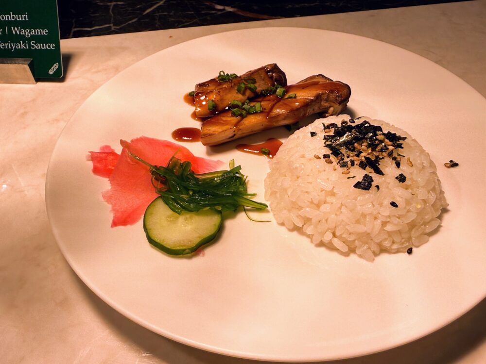 ロイヤルクラブラウンジのイブニングの軽食。