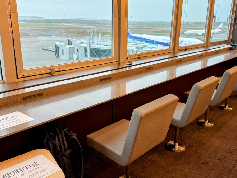 新千歳空港ANAスイートラウンジ体験記｜ANAラウンジとの違い・食事