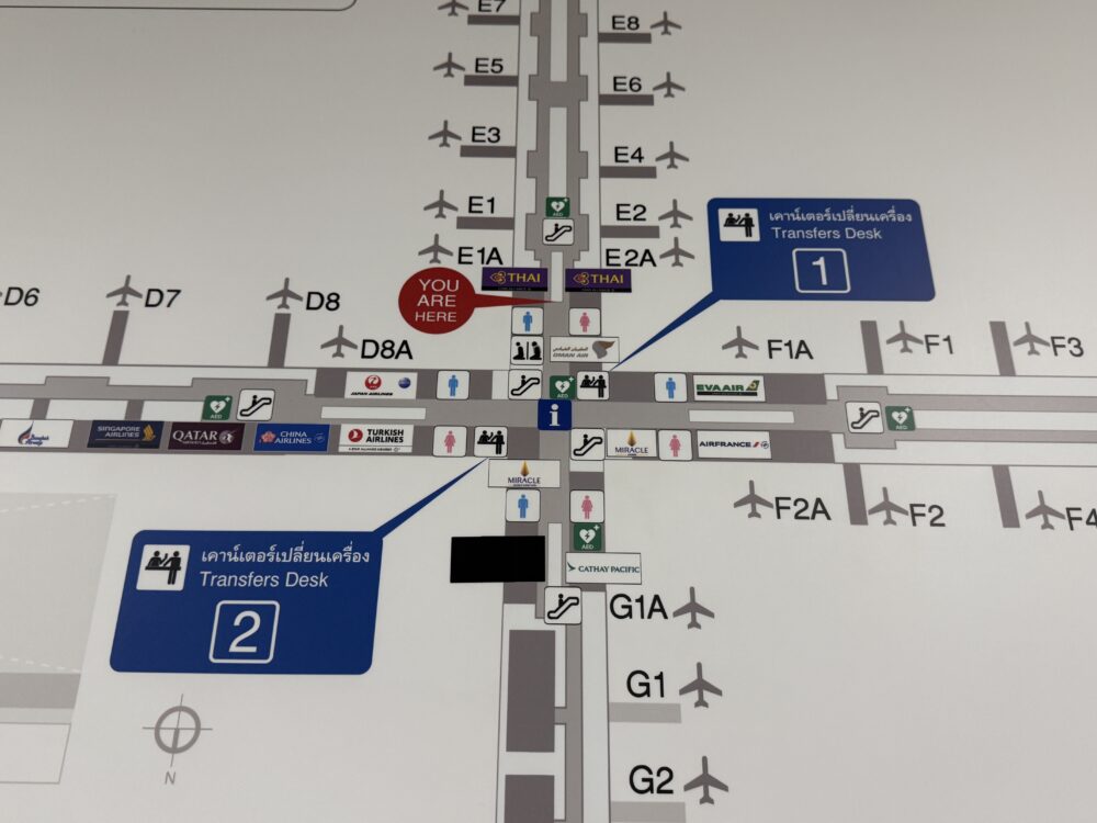スワンナプーム空港コンコースのフロアマップ(「YOU ARE HERE」表示と各航空会社ラウンジの位置が示された案内図)