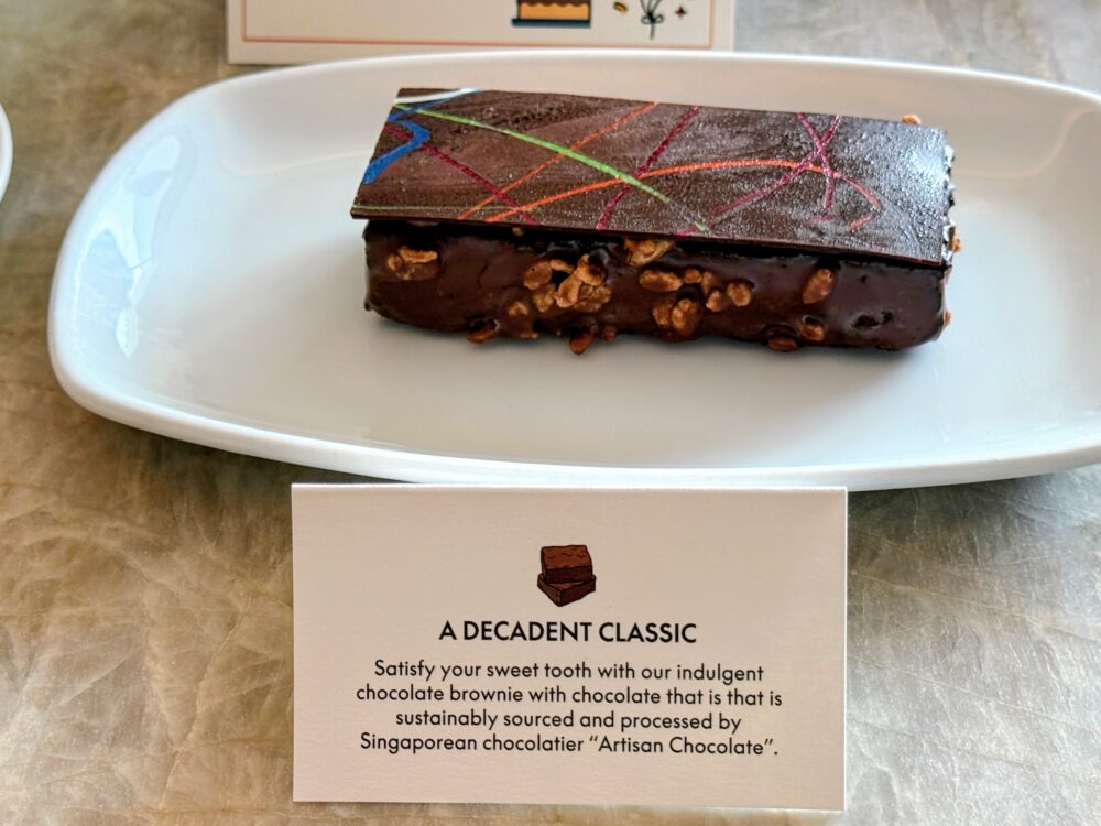 誕生日に用意されたブラウニー「A DECADENT CLASSIC」