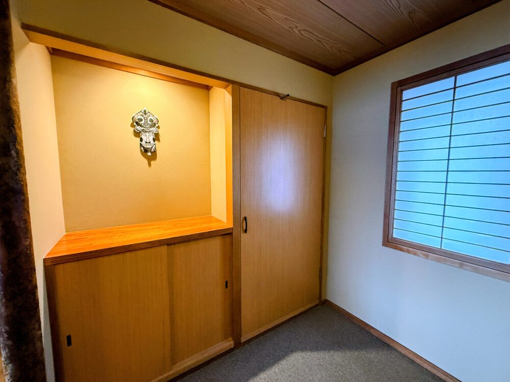 コーナー和室の入口の小部屋